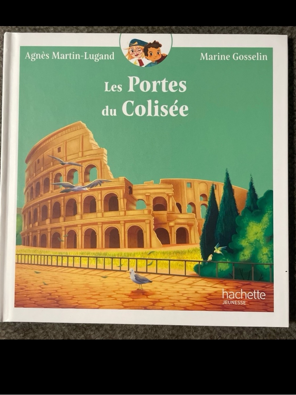 McDonald's Book: The Gates of the Colosseum in French